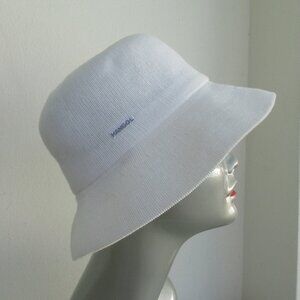 KANGOL Bucket Hat size Small/Medium, Stretch interior headband Cotton White